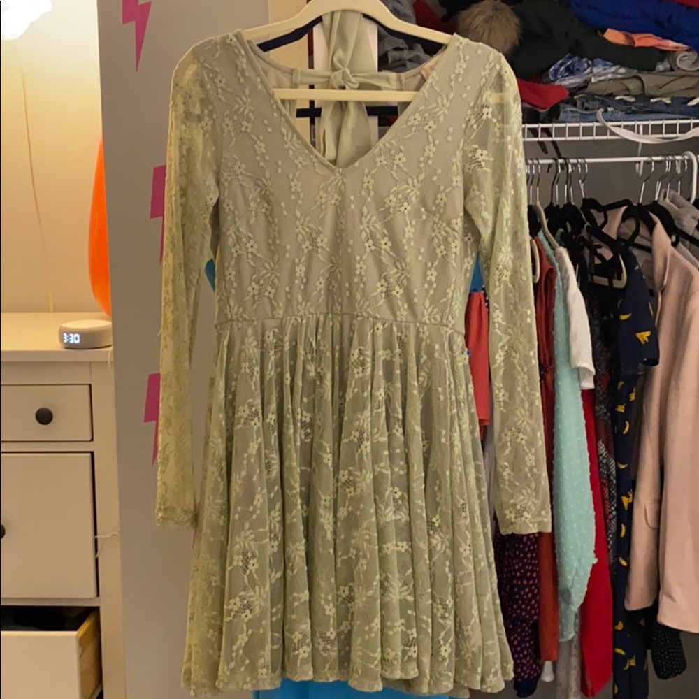 Altrd State Pale Green Lace Long Sleeve Dress